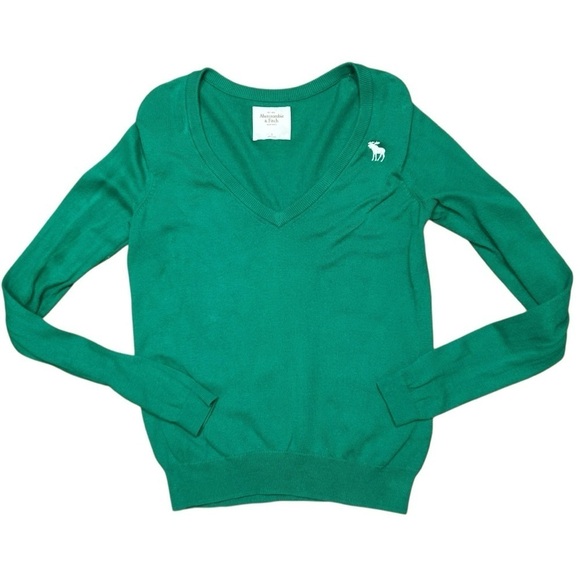 Abercrombie & Fitch Sweaters - Abercrombie women’s Y2K green v neck sweater size small moose logo Bella Elena